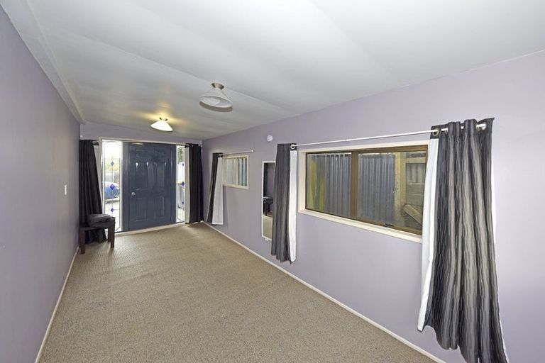 Photo of property in 2/49 Tedder Avenue, North New Brighton, Christchurch, 8083
