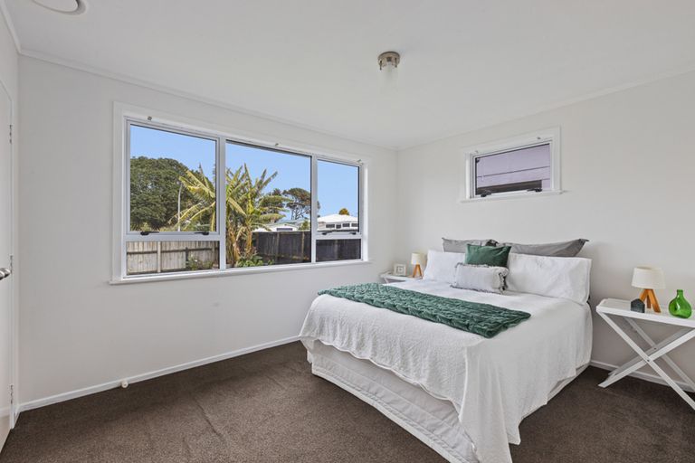 Photo of property in 29 Lavinia Crescent, Mangere East, Auckland, 2024