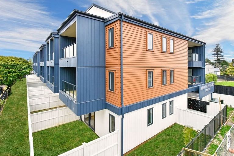 Photo of property in 206/8 Gray Avenue, Mangere East, Auckland, 2024