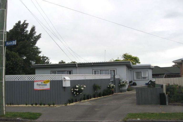 Photo of property in 2/3 Kevin Street, Hoon Hay, Christchurch, 8025