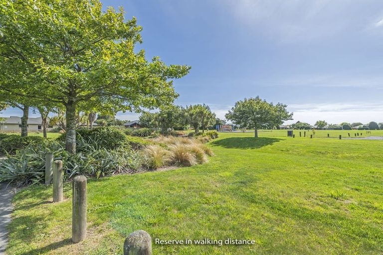 Photo of property in 16 Globe Bay Drive, Templeton, Christchurch, 8042