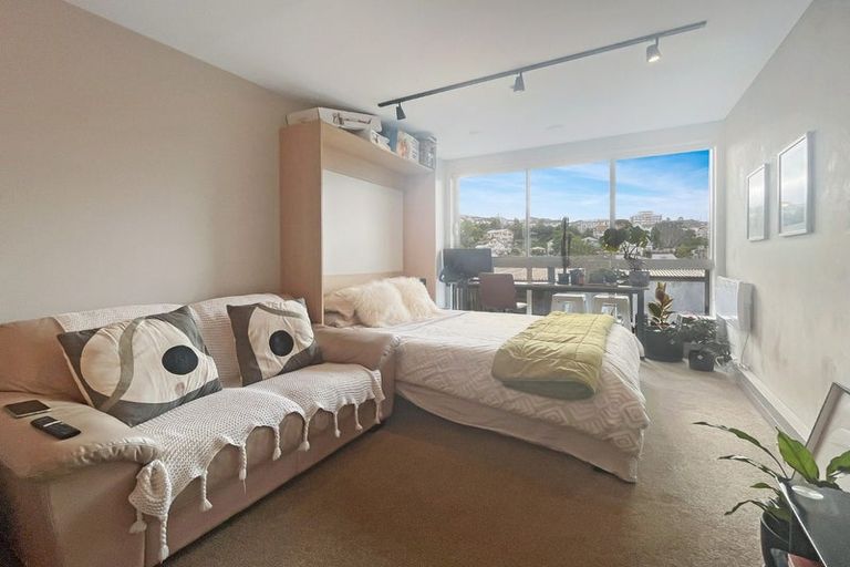 Photo of property in Vedado Apartments, 208/41u Hopper Street, Mount Cook, Wellington, 6011