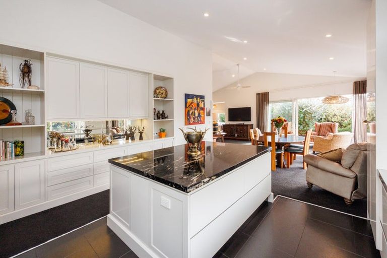 Photo of property in 42 Stewart Crescent, Hokowhitu, Palmerston North, 4410
