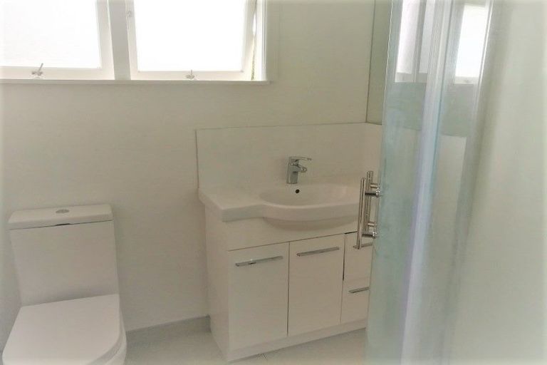 Photo of property in 1/13 Ocean View Road, Hillcrest, Auckland, 0627