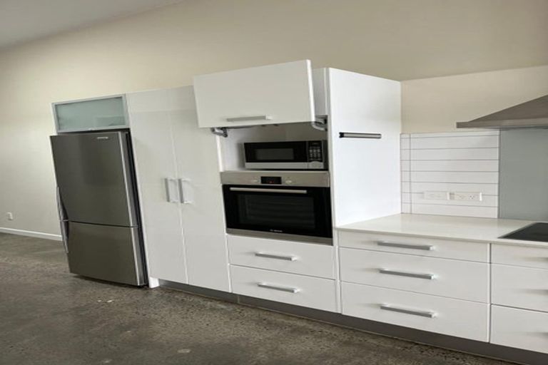Photo of property in 25u5 Home Street, Mount Victoria, Wellington, 6011