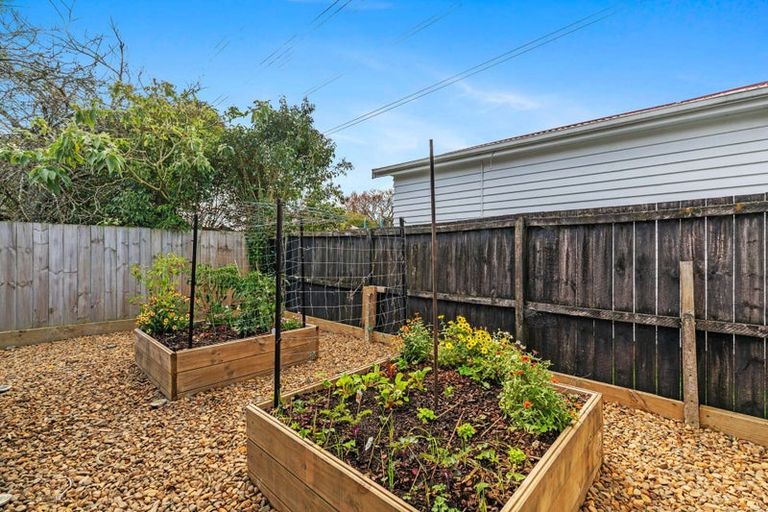 Photo of property in 3/100 Portage Road, New Lynn, Auckland, 0600
