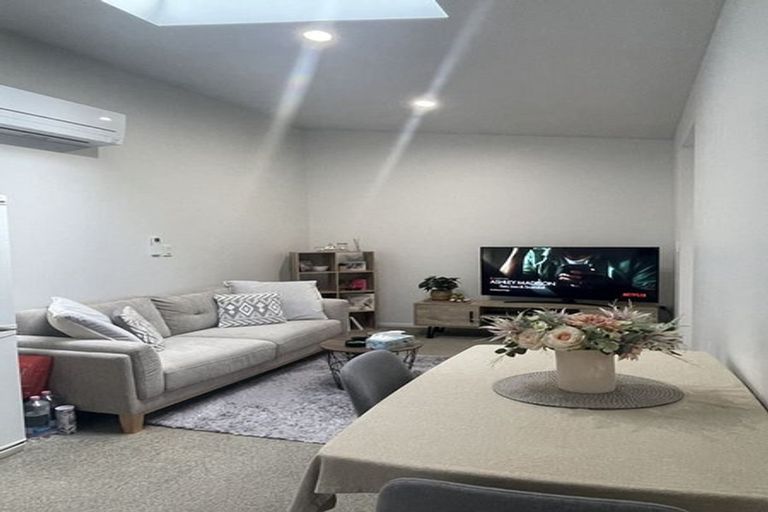 Photo of property in 65 Te Wharau Drive, Greenhithe, Auckland, 0632