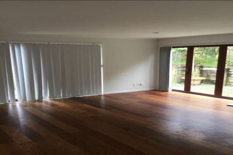 Photo of property in 10 Norma Avenue, Te Atatu South, Auckland, 0610