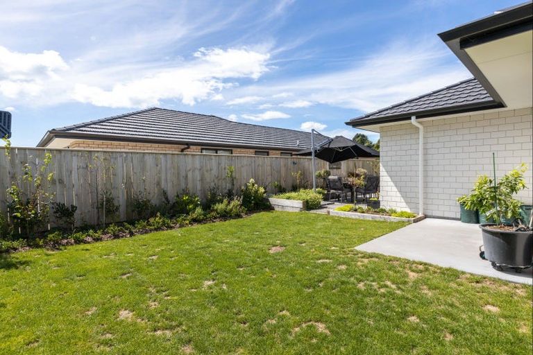 Photo of property in 12 Rehua Place, Waiwhakaiho, New Plymouth, 4312