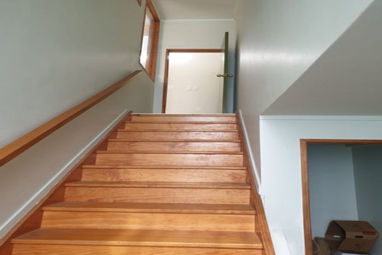 Photo of property in 38 Banyan Drive, Totara Heights, Auckland, 2105