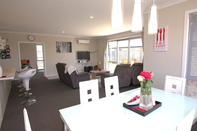 Photo of property in 5 Loeb Place, Rolleston, 7614