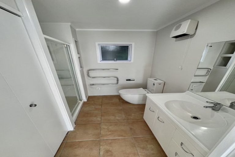 Photo of property in 1/3 Manutara Avenue, Forrest Hill, Auckland, 0620
