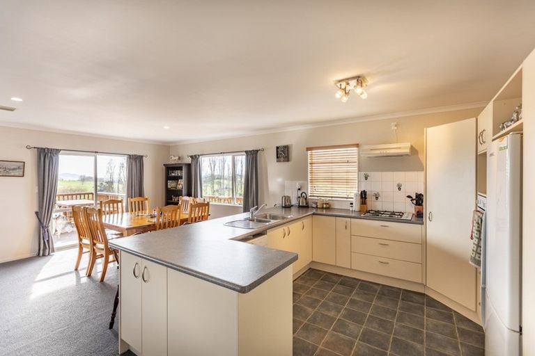 Photo of property in 104 High Street, Waipawa, 4210