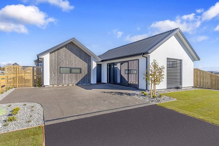 Photo of property in 205 Mairehau Road, Burwood, Christchurch, 8083