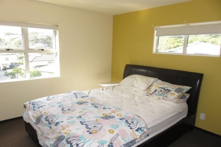 Photo of property in 17 Wantwood Grove, Churton Park, Wellington, 6037