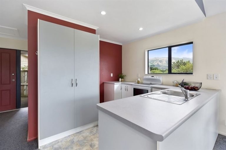 Photo of property in 43a Apple Terrace, Ranui, Porirua, 5024