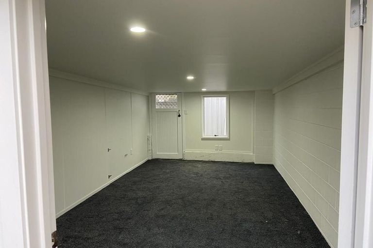 Photo of property in 1/3 Bentley Avenue, Glenfield, Auckland, 0629