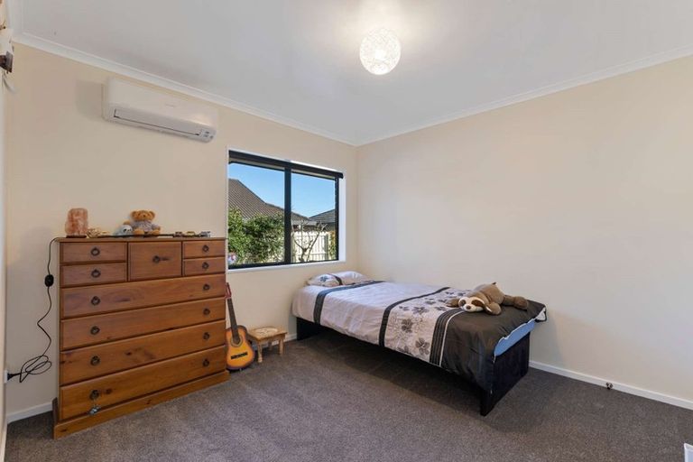 Photo of property in 2/172 Queen Street, Waiuku, 2123