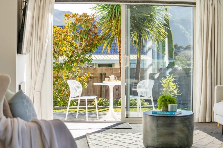 Photo of property in 9a Marlborough Street, Silverstream, Upper Hutt, 5019