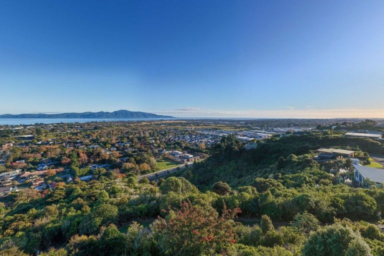 Photo of property in 3 Ridgeview Lane, Paraparaumu, 5032