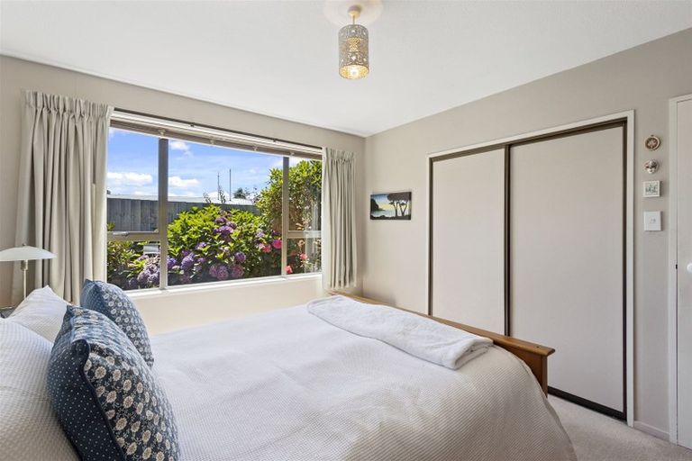 Photo of property in 22 Bowen Street, Upper Riccarton, Christchurch, 8041