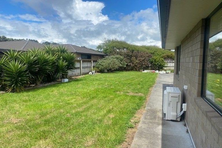 Photo of property in 25c Dolphin Parade, Bell Block, New Plymouth, 4312