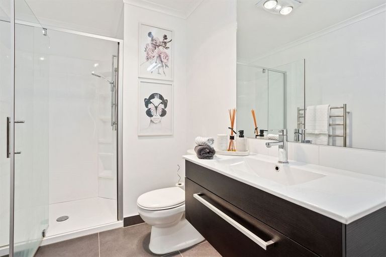 Photo of property in 28 Rangihina Road, Hobsonville, Auckland, 0616