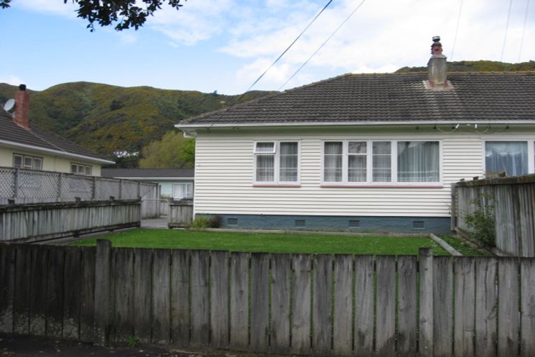Photo of property in 9 Freyberg Street, Waterloo, Lower Hutt, 5011