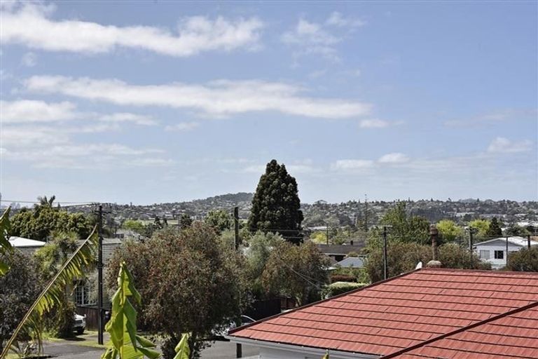 Photo of property in 10 Rewa Street, New Lynn, Auckland, 0600
