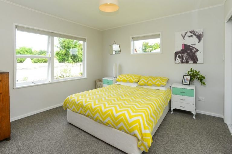 Photo of property in 1 Holyrood Street, Taradale, Napier, 4112