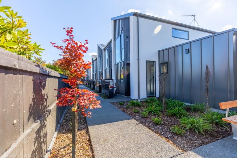 Photo of property in 9/24 Devonport Lane, St Albans, Christchurch, 8014