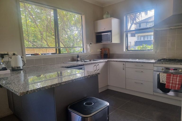 Photo of property in 25 Ashurst Lane, Greenhithe, Auckland, 0632