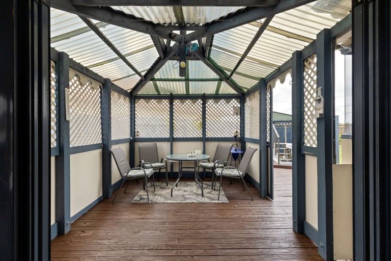 Photo of property in 37 Madison Avenue, Milson, Palmerston North, 4414