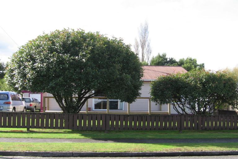 Photo of property in 13 Jedburgh Street, Tokoroa, 3420