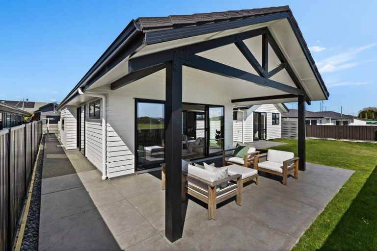 Photo of property in 77 Brookvale Road, Havelock North, 4130