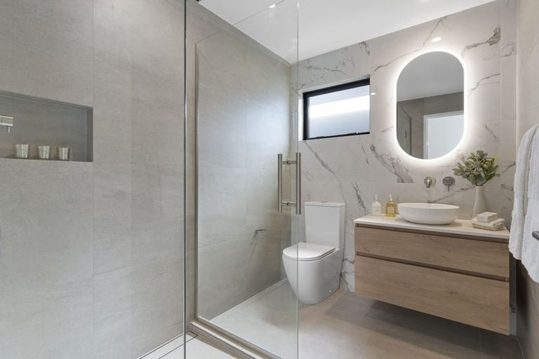 Photo of property in 10b Montrose Terrace, Mairangi Bay, Auckland, 0630