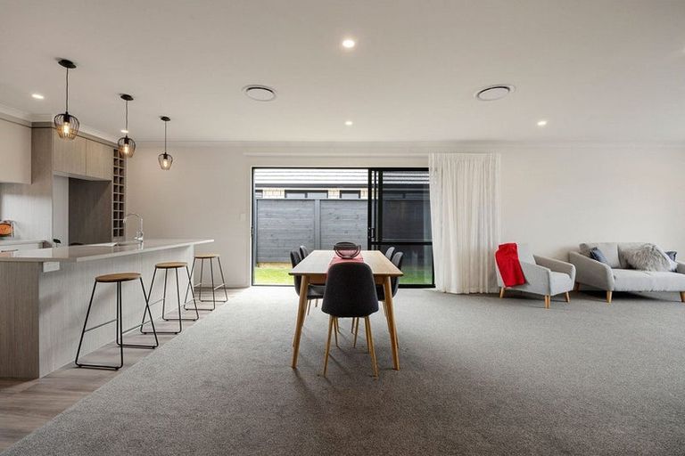 Photo of property in 44 Norfolk Drive, Cambridge, 3434