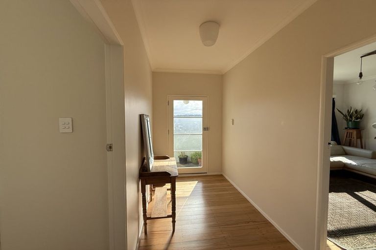 Photo of property in 143 Townsend Road, Miramar, Wellington, 6022