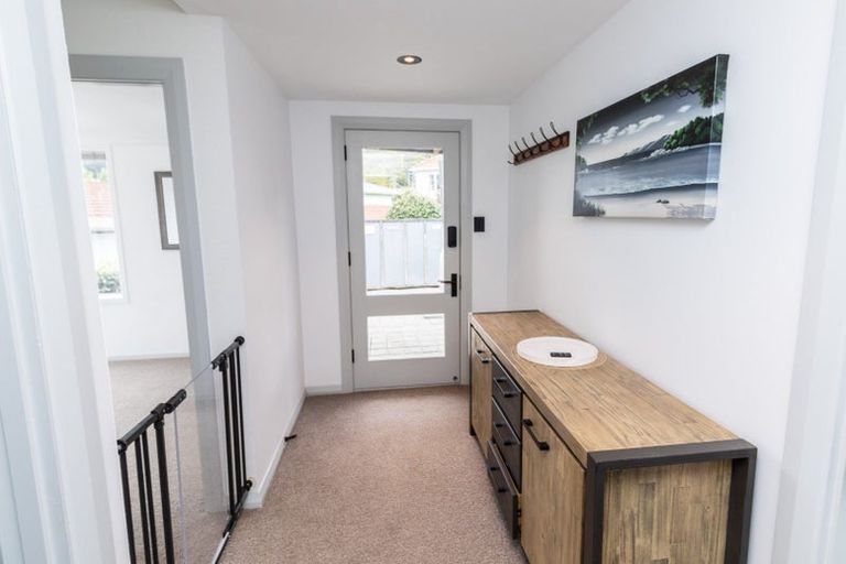 Photo of property in 30 Collins Avenue, Tawa, Wellington, 5028