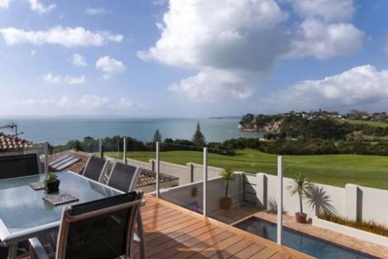 Photo of property in 17 Quedley Court, Eastern Beach, Auckland, 2012
