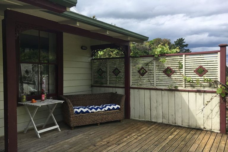 Photo of property in 28 Coote Road, Bluff Hill, Napier, 4110