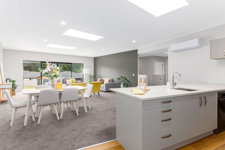 Photo of property in 8 Tradewinds Drive, Whitby, Porirua, 5024