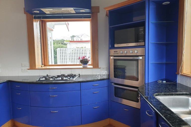 Photo of property in 33 Seaview Terrace, Northland, Wellington, 6012