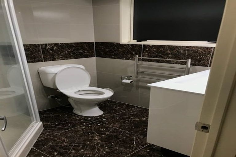 Photo of property in 100 Westerham Drive, Dannemora, Auckland, 2016