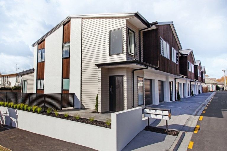 Photo of property in 25u5 Abbotsford Street, Whitiora, Hamilton, 3200