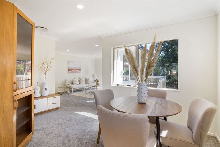Photo of property in 2/29 Landscape Road, Papatoetoe, Auckland, 2025
