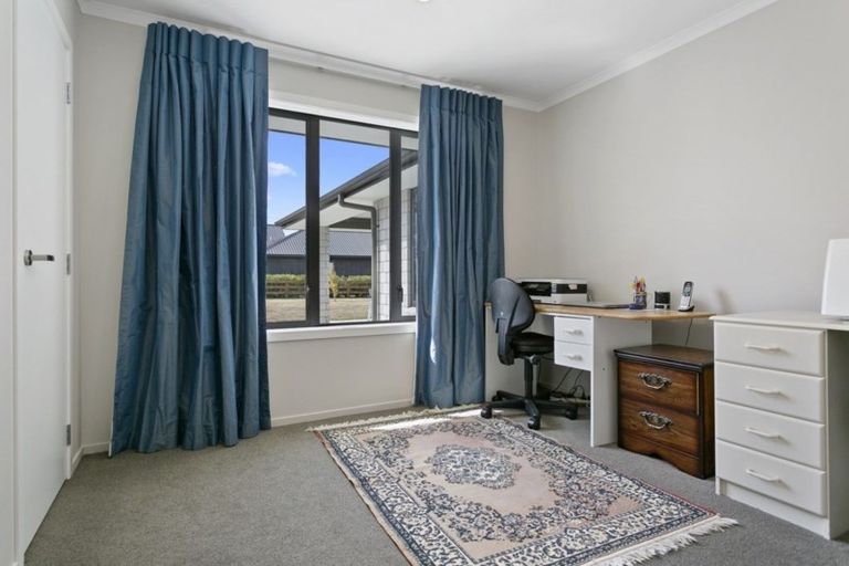 Photo of property in 93 Saint Kilda Road, Cambridge, 3434