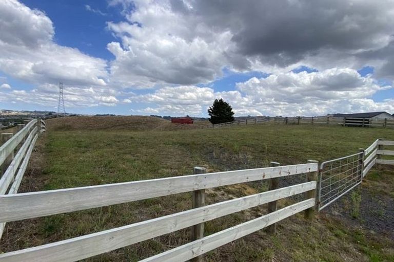 Photo of property in 15 Fraser Road, Pokeno, 2471