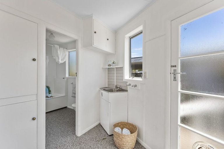 Photo of property in 31 Moana Road, Paraparaumu, 5032