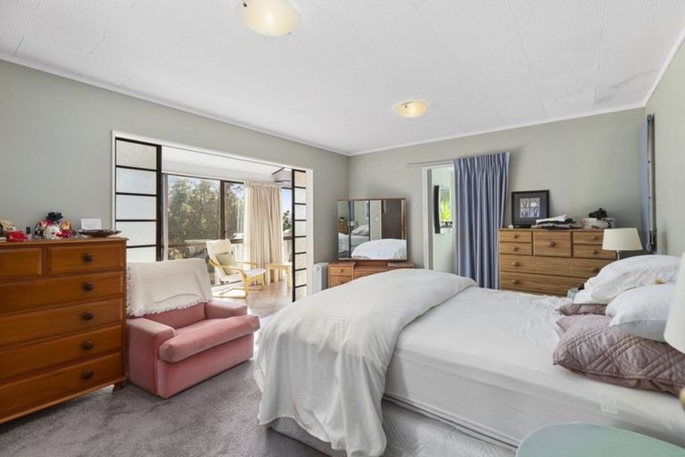 Photo of property in 52 Leeward Drive, Whitby, Porirua, 5024